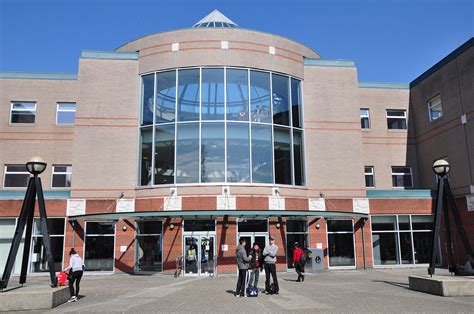 File:Kwantlen Polytechnic University, Richmond campus, front entrance.JPG - WikiEducator