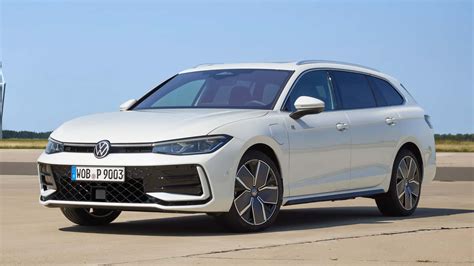 Nuova Volkswagen Passat, è solo Variant ed è ibrida fino a 272 CV