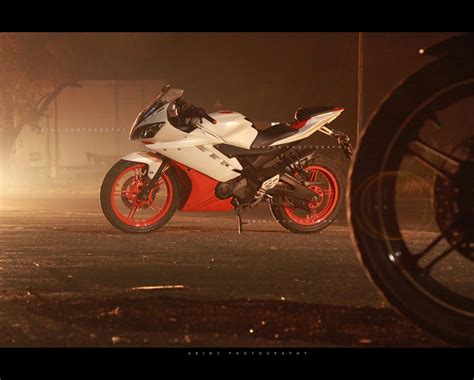 Yamaha R15 V2 Modified 'Orange-White' colour - ModifiedX