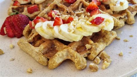 Healthy Banana Oat Waffles - Ana.Recipes