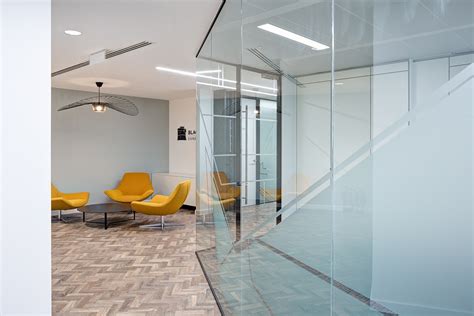 Inside Blackrock Expert Services’ New London Office - Officelovin'