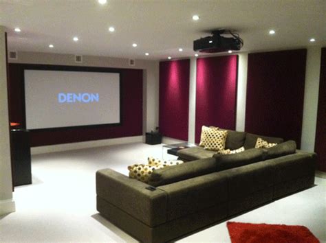 Home Cinema Projector Screen at best price in Delhi by Digital Infotech | ID: 10392608862