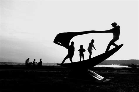 Silhouette of Children Playing on Beach · Free Stock Photo