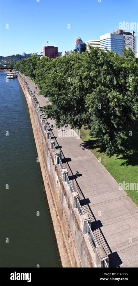 Portland waterfront, Oregon Stock Photo - Alamy