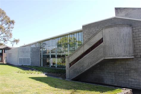 Harold Holt Memorial Swimming Centre - Docomomo Australia