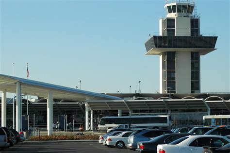 Oakland Airport | Stuck at the Airport