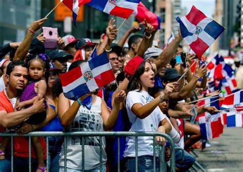 Más de 10,000 personas desfilarán este domingo en la Parada Dominicana de la sexta avenida, en ...