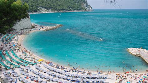 10 Best Beaches in Le Marche Italy - Le Marche beaches | IB