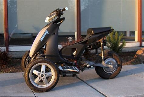 Sway: Electric trike offers the fun of a bike with a fall proof design - Ecofriend