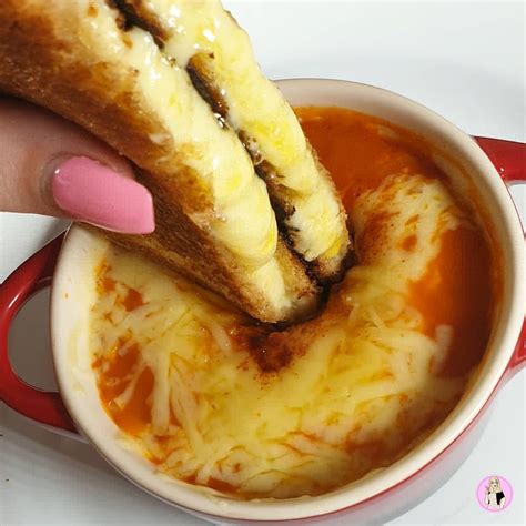 Cheese Toastie & Cheesy Syn Free Tomato Soup Recipe | Sugar Pink Food ...