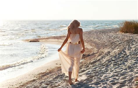 Blonde Girl Dress Sea Waves Beach Hd Wallpaper | Wallpapers Quality