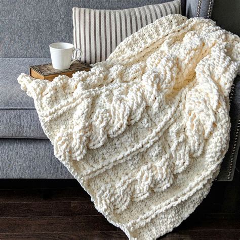 Crochet Cables Afghan / Blanket / Free Pattern | Bulky yarn crochet, Crochet cable stitch ...