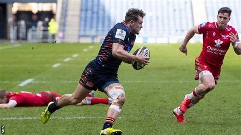 Darcy Graham: Scotland wing signs new Edinburgh contract - BBC Sport