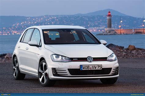 AUSmotive.com » Volkswagen Golf VII GTI in detail