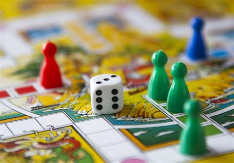 5 Canadian board games for rainy days at the cottage - Cottage Life