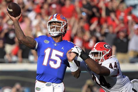 Florida QB Richardson ready for better health, more heroics | AP News