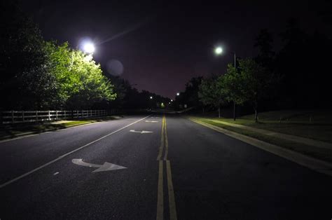 Suburban street at night [OC] : pic