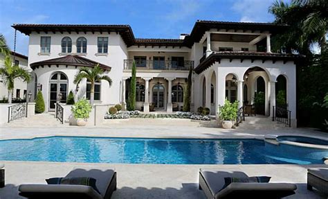 $22.95 Million Newly Built Waterfront Mansion In Miami Beach, FL - Homes of the Rich