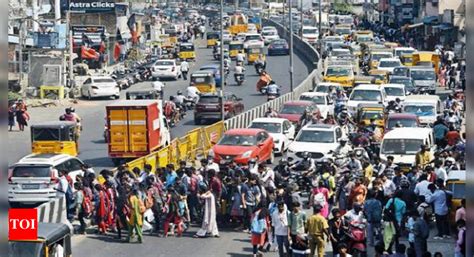 Dg Vaishnav College: Students of DG Vaishnav College in Chennai seek foot over-bridge | Chennai ...