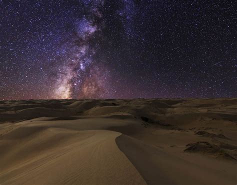 Starry Night in the desert | Stunning images of the Sahara desert | Pictures | Pics | Express.co.uk