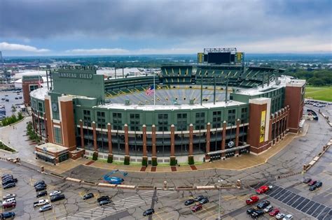 Lambeau Field Parking