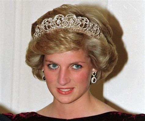 Princess Diana Biography - Facts, Childhood, Family Life & Achievements