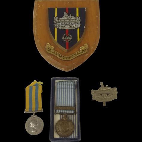 Korean War Medal Pair To Private Shapter Of The Gloucester Regiment - Sally Antiques