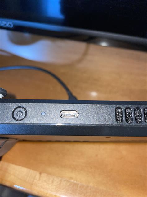 HELP: Middle black part of usb c port on steam deck broke off : r/SteamDeck