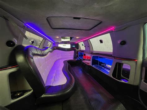 Rolls Royce Replica Limo - Edmonton's Best Limo Service - A City Limos