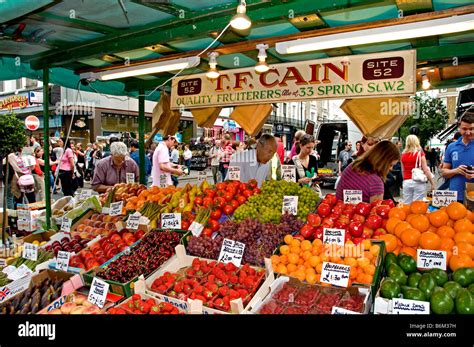 Portobello Road Market Notting Hill London Greengrocer Stock Photo: 21339909 - Alamy