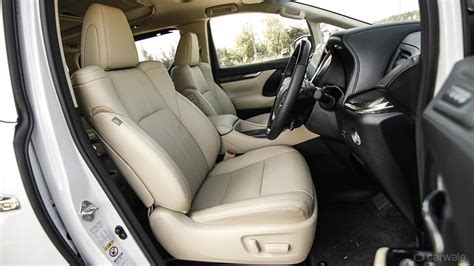 Vellfire Front-Seats Image, Vellfire Photos in India - CarWale