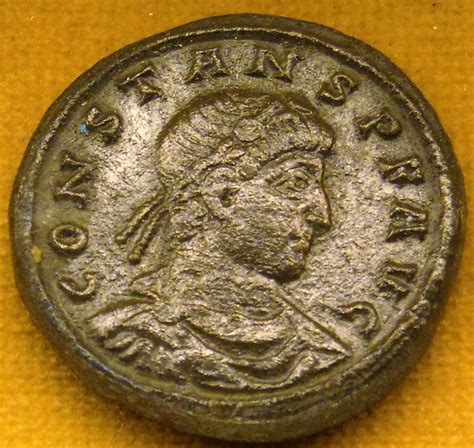 Roman coin with emperor Constant image - Free stock photo - Public Domain photo - CC0 Images