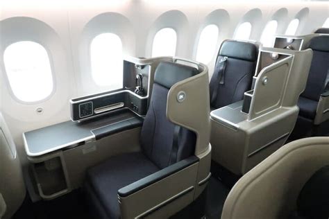 Qantas 787 Business Class Cabin Review