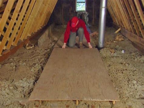 How to Install Blown-In Cellulose Insulation | how-tos | DIY