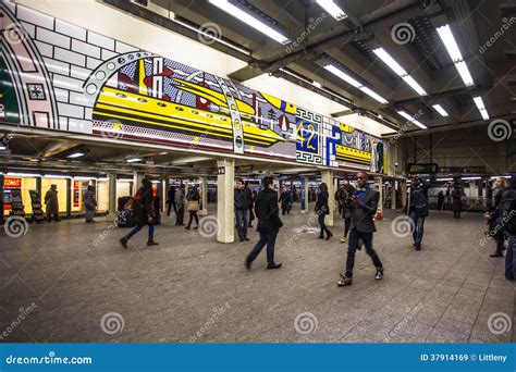 Times Square NYC Subway editorial stock image. Image of street - 37914169