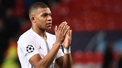 Manchester United - PSG. Kylian Mbappé a grandi tout seul à Old Trafford