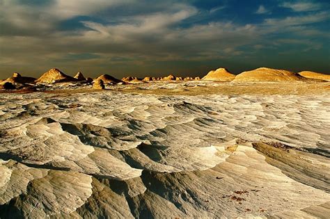 The Exclusive White Desert of Egypt - Charismatic Planet | Egypt, Monument valley, Worldbuilding