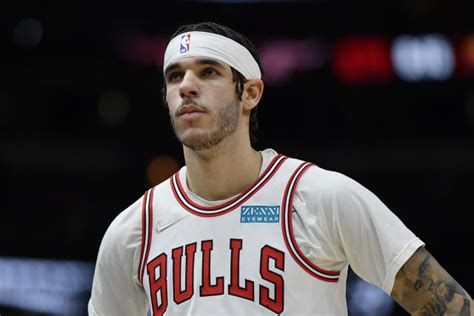 Chicago Bulls 正在考慮 Lonzo Ball 再也無法打球的可能性