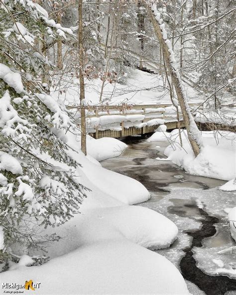 Munising Park with new snow (Michigan) by Michigan Nut Photography | Winter scenery, Winter ...