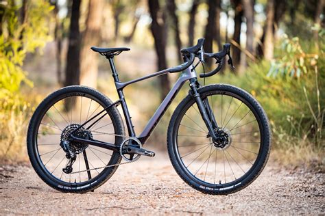 2023 Giant Revolt X Review | All-new gravel bike with suspension