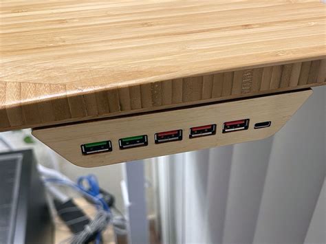 Desk Upgrade: Under Desk USB 3.1 Gen 2 Hub | Evan Li