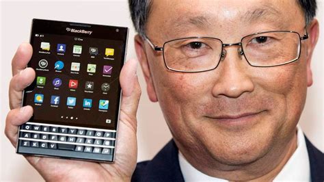 BlackBerry Unveils Bizarre Square Smartphone | Science, Climate & Tech News | Sky News