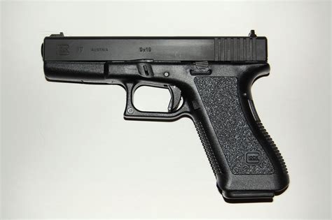 glock 17 - guns Photo (14515216) - Fanpop
