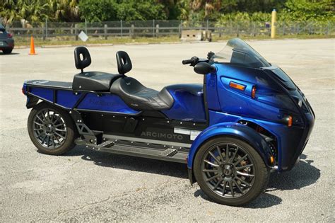 Test ride: Arcimoto 3-wheeled electric vehicles, cranking fun to the max!