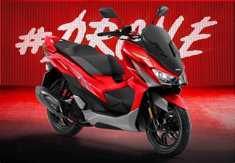 Harga dan Spesifikasi Yamaha NMAX 155 Connected ABS Terbaru 2023