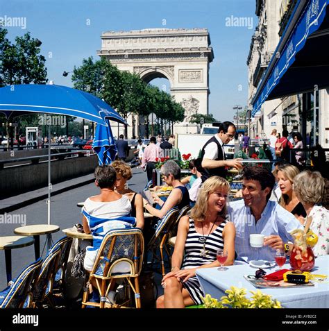 Cafe On Champs Elysees High Resolution Stock Photography and Images - Alamy