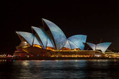 Lit Sydney Opera House in Australia at night HD wallpaper | Wallpaper Flare