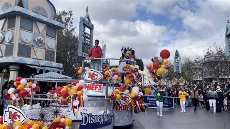 PHOTOS, VIDEO: Super Bowl LVII Victory Parade Comes to Disneyland ...