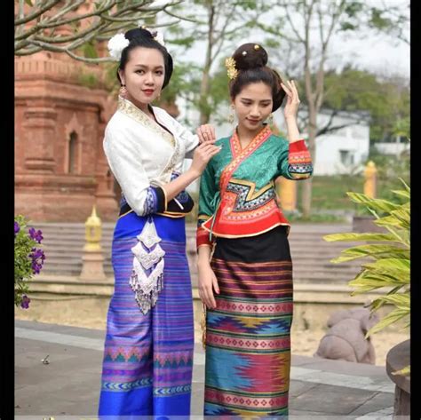 Myanmar Traditional costume Dai nationality slim retro short sleeved Jacket Top + skirt water ...