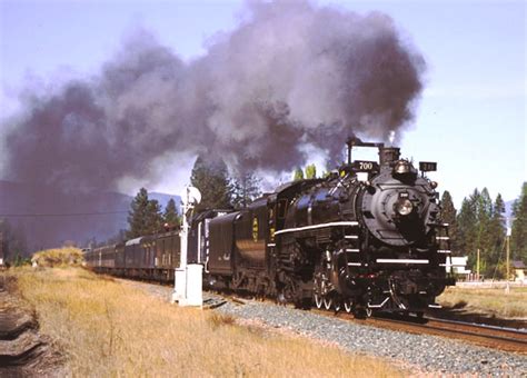 Pacific Northwest Railfanning || SP&S #700 - Gallery Page 1